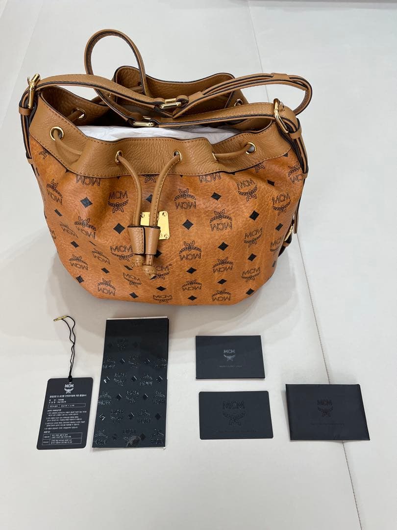 MCM ブラウン ダイヤモンドパターン ショルダーバッグ