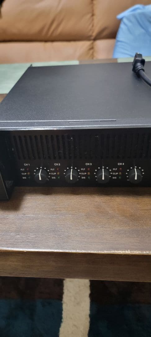 CPX4100 パワーアンプ 4チャンネル