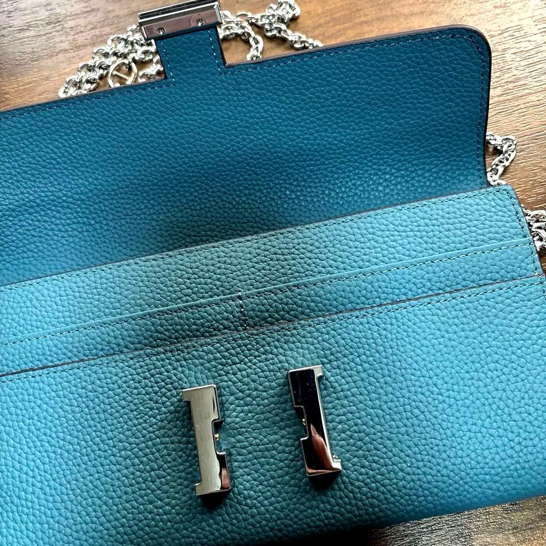 青いレザー Hロゴ 長財布　のり