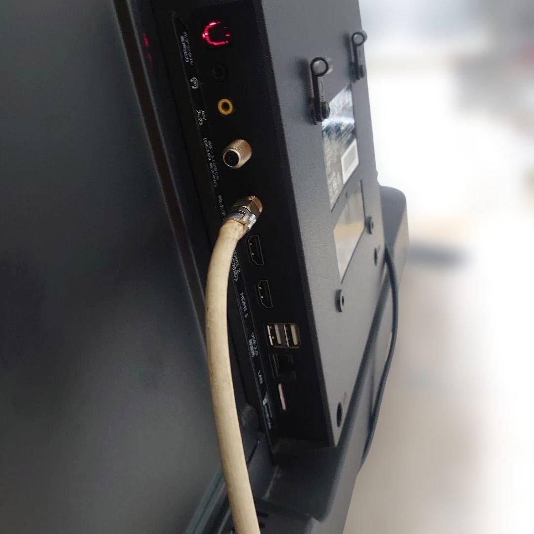 テレビ QRT-32W2K 裏番組録画 外付　HDD録画 裏番組録画対応