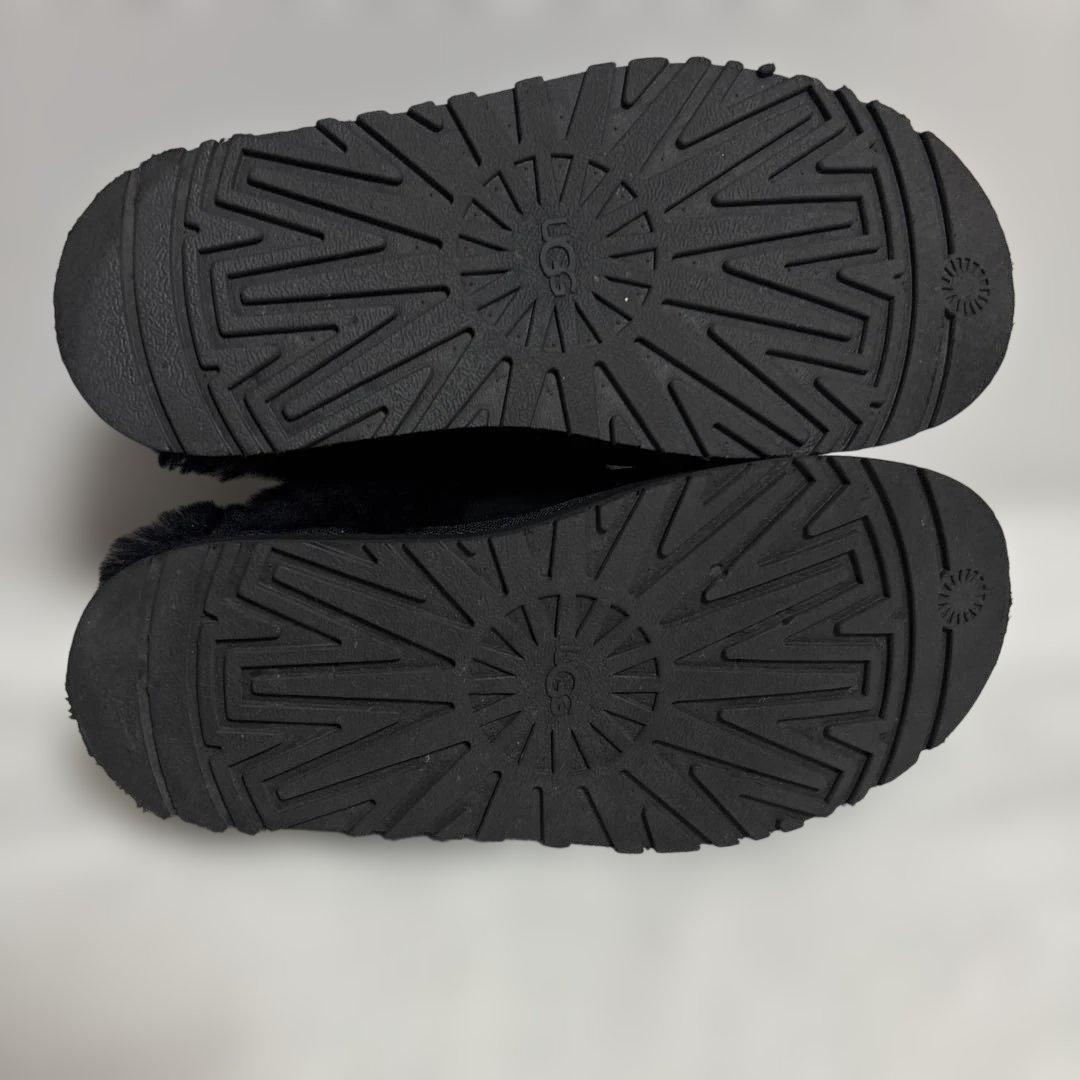 綺麗♡UGG 黒 スエード ファー付き クロッグ サンダル　サボ　アグ　24