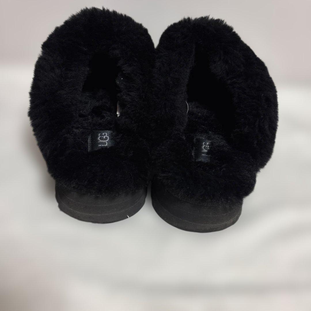 綺麗♡UGG 黒 スエード ファー付き クロッグ サンダル　サボ　アグ　24