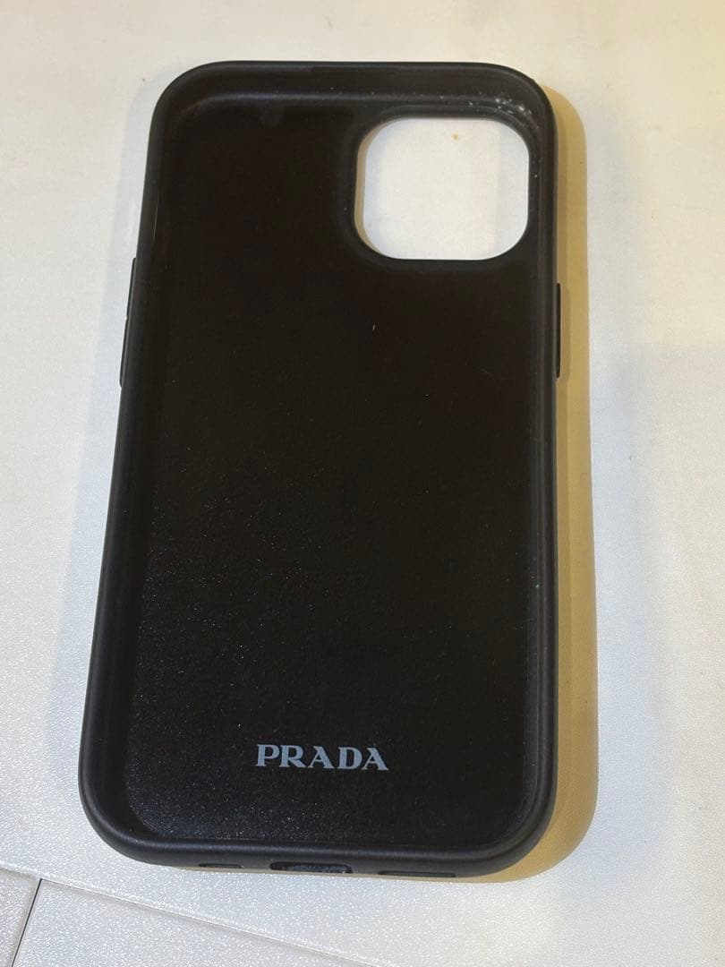 純正PRADA iPhone15用ケース ブラック