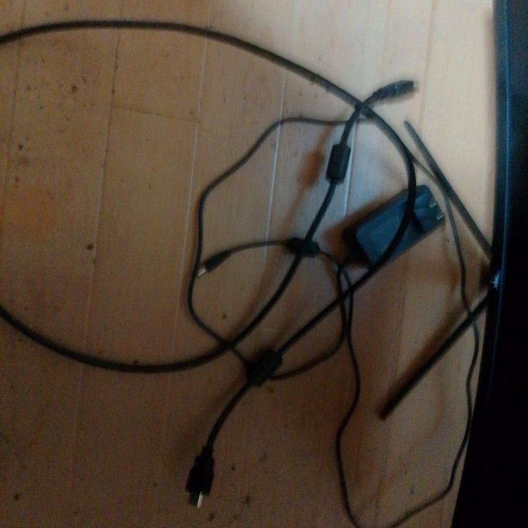 ゲーミング湾曲モニター 黒 赤いライン付き