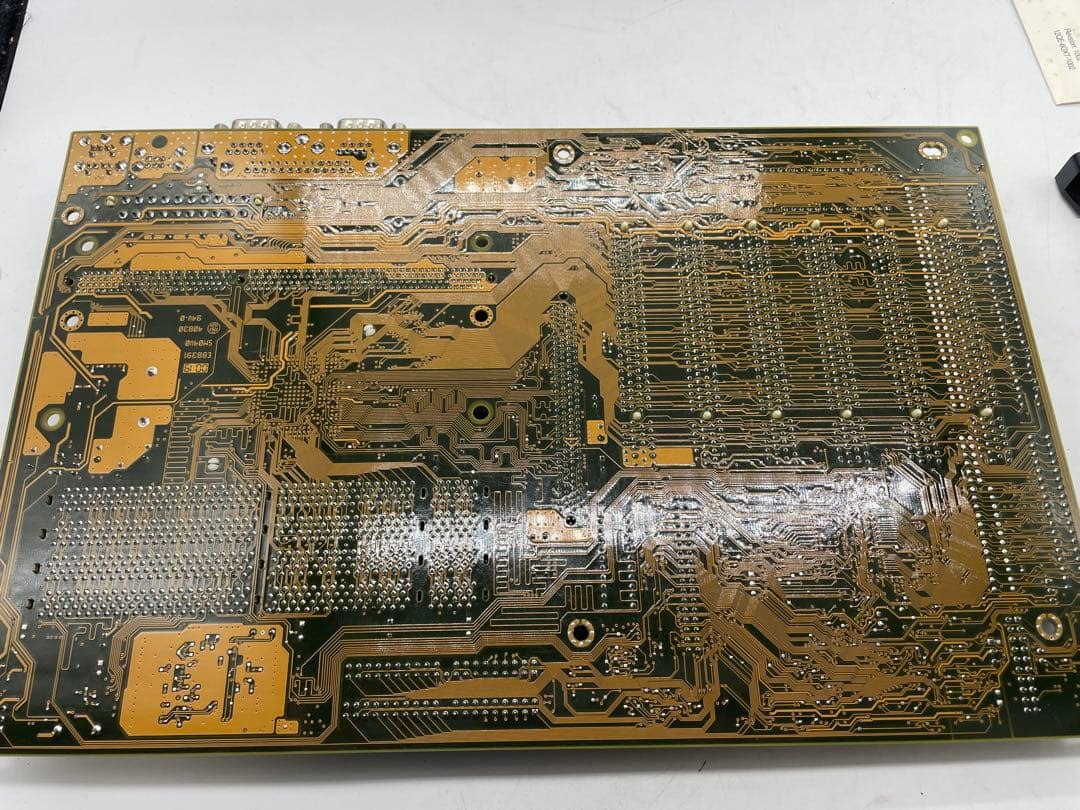 ASUS P3V4X Slot 1 マザーボード ISAスロット搭載