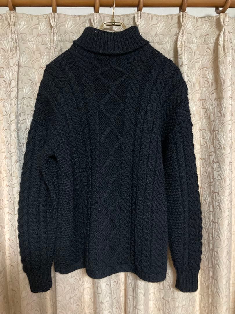 Guernsey Woollens タートルネックセーター