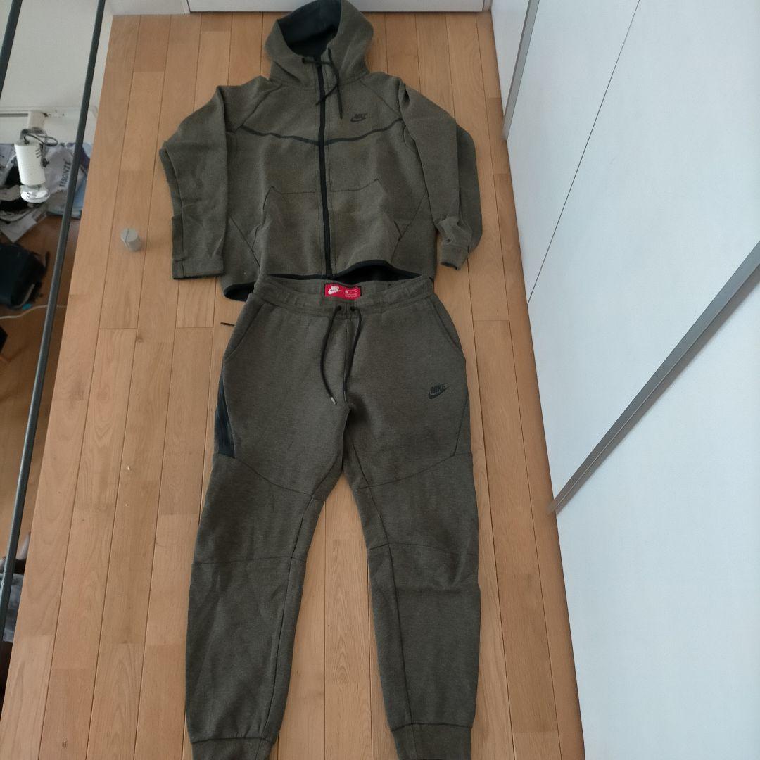 【M】ナイキ セットアップ テックフリース カーキ