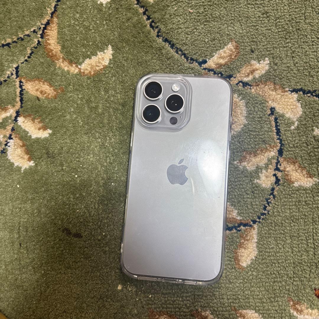 Apple iPhone 15 Pro Max 1TB シルバー