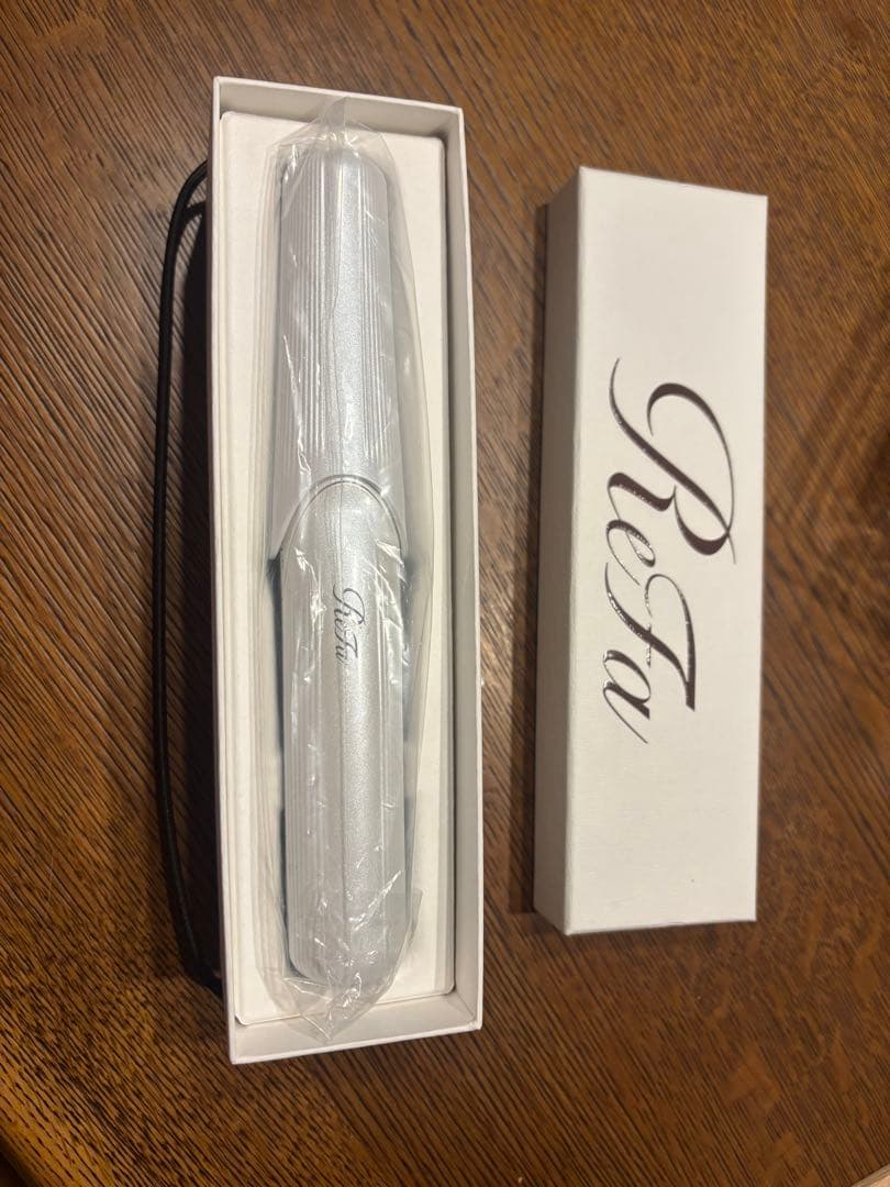 美品　ReFa ストレートヘアアイロン シルバー