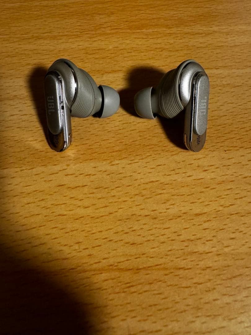 【美品】JBL Tour Pro 2 シャンパンゴールド ワイヤレスイヤホン