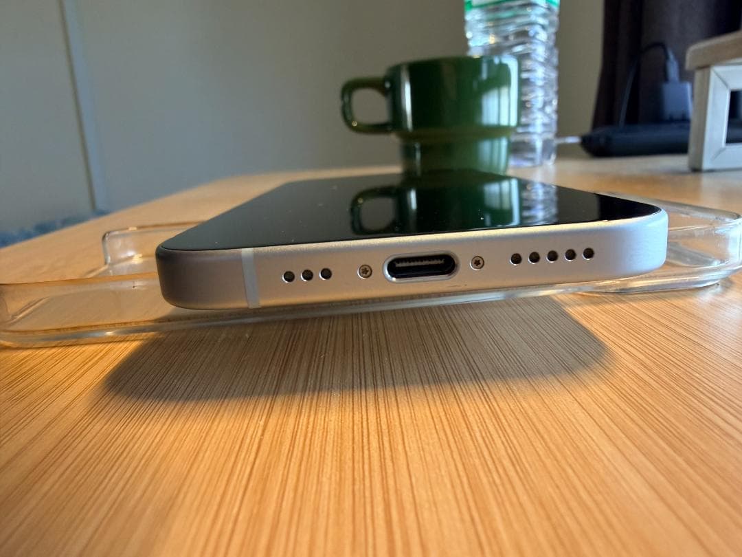 iPhone15 128gb バッテリー85％