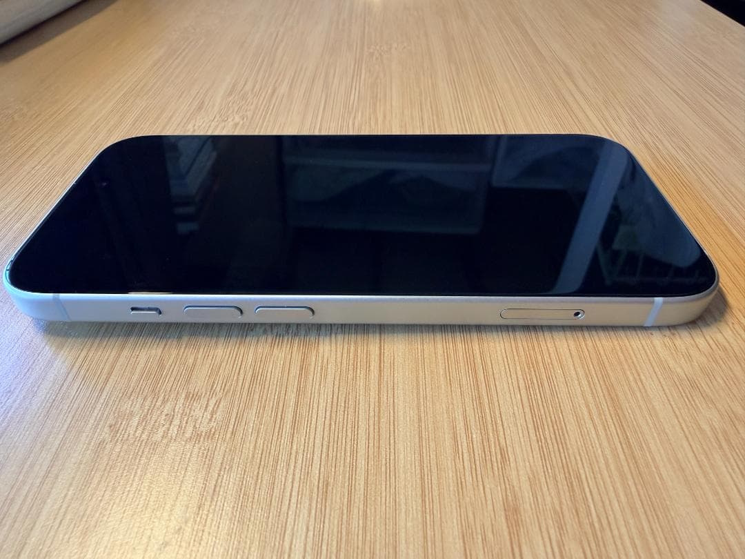 iPhone15 128gb バッテリー85％