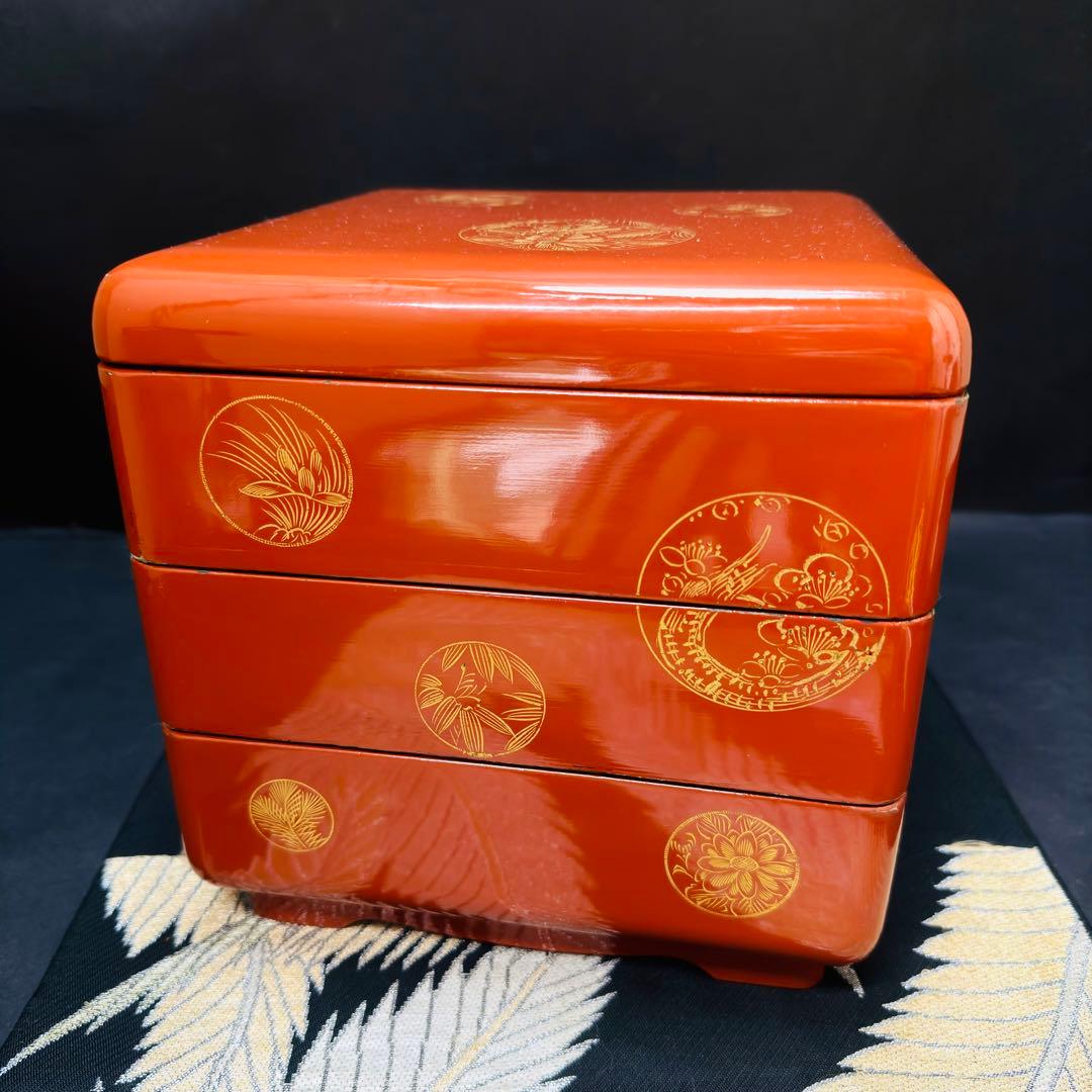 漆器　輪島塗　金蒔絵　木製　朱塗三段　重箱　共箱