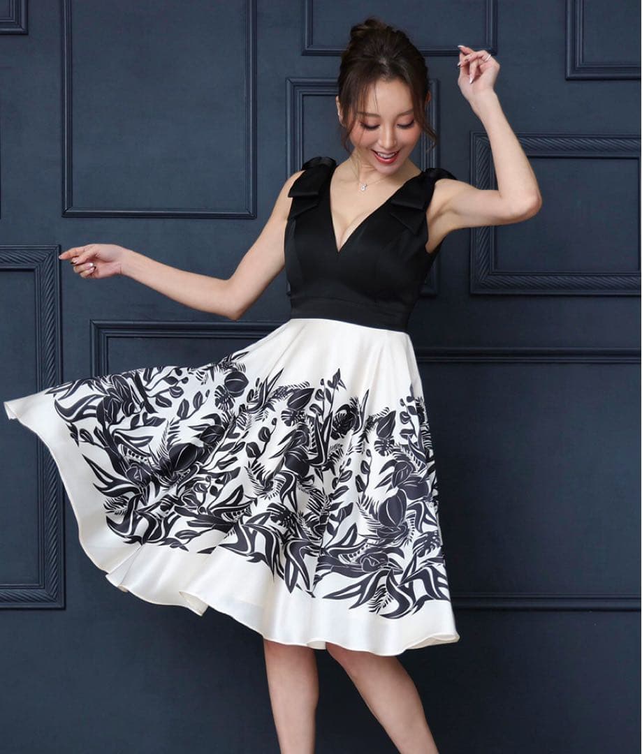 SETTAN ブラック×ベージュ・肩リボン・Aライン・フレア・ロングドレス