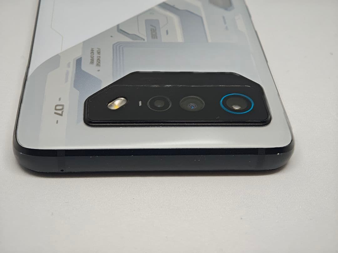 【年末限定値下げ】ROG Phone 7 16GB/512GB ホワイト