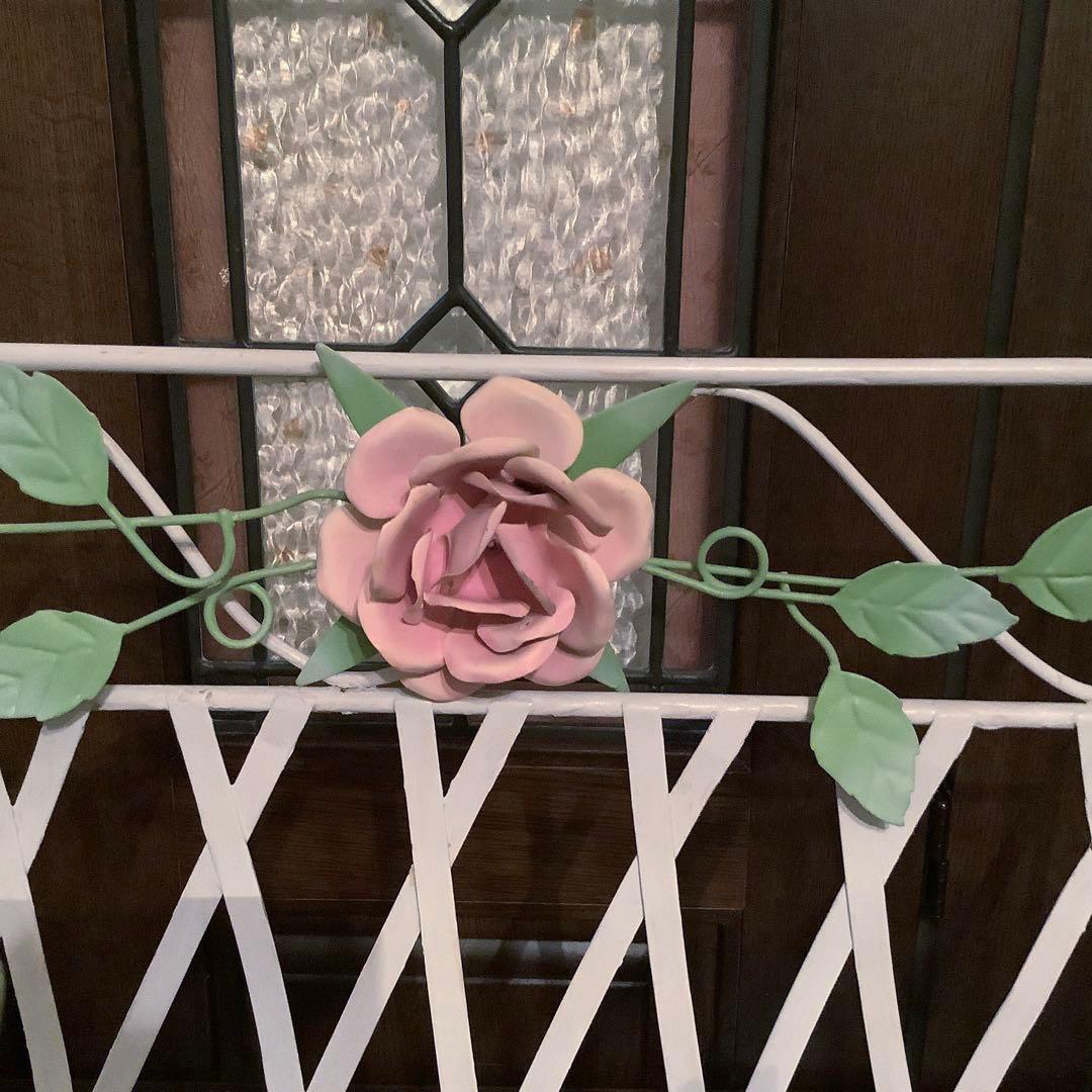 アイアン　薔薇　マガジンラック　ホワイト家具