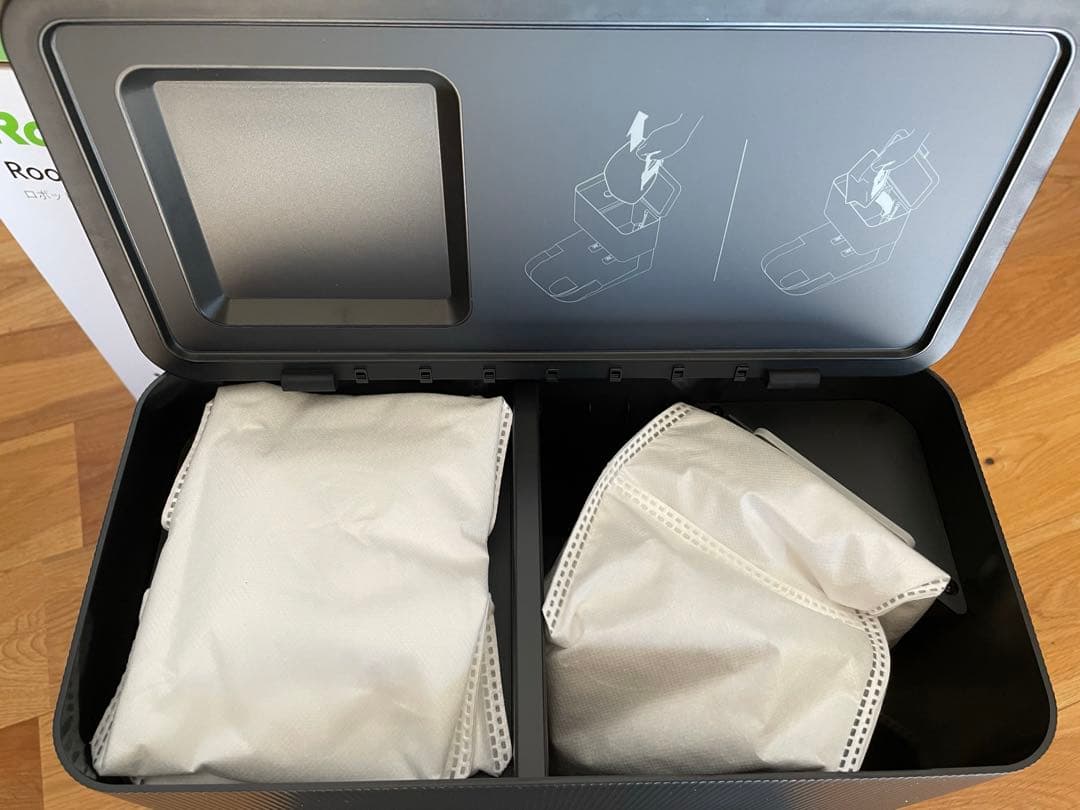 【極美品】アイロボットIRobotルンバ j7+ 掃除機 j755860