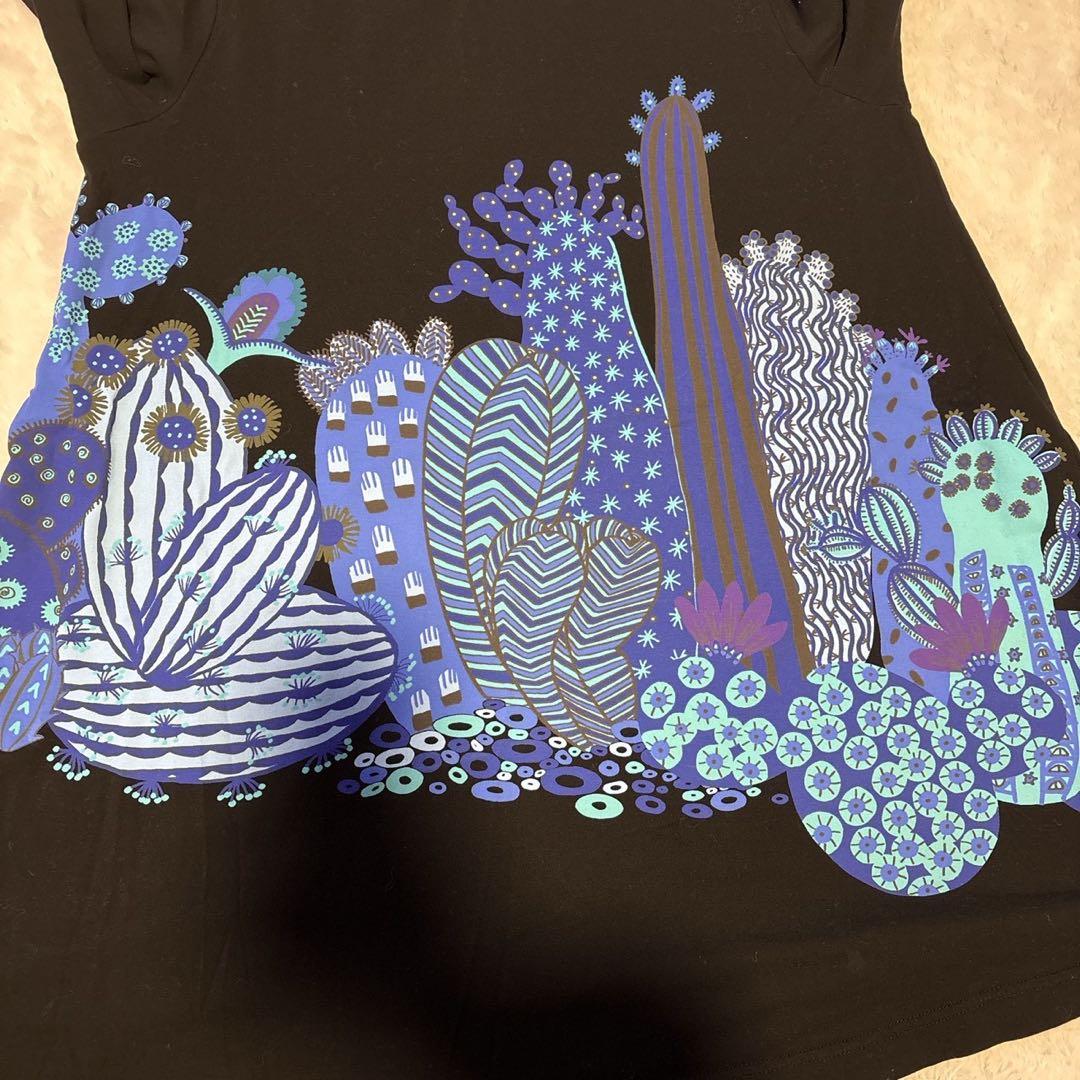 トクコプルミエヴォル(9)半袖 Tシャツ チュニック 総柄 サボテン 花柄