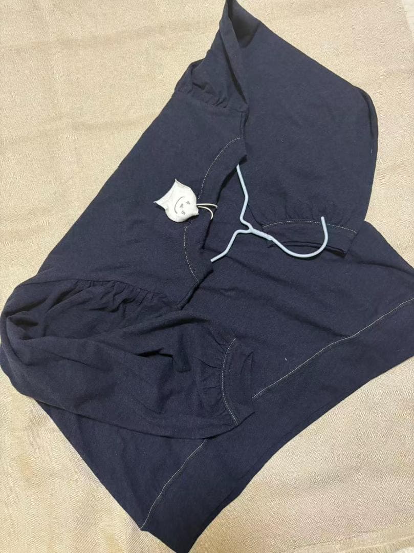 45R ネイビー パフスリーブ 長袖トップス 美品 M