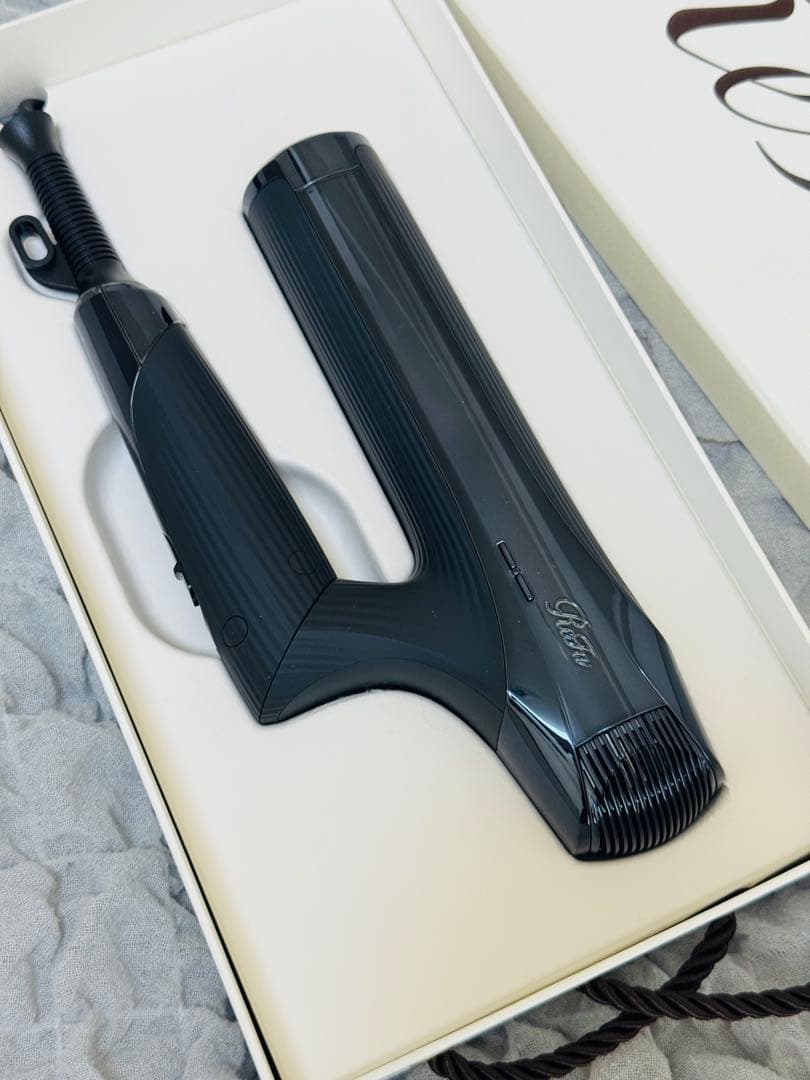 【超美品/ほぼ新品】リファビューテックドライヤースマートダブル　ブラック