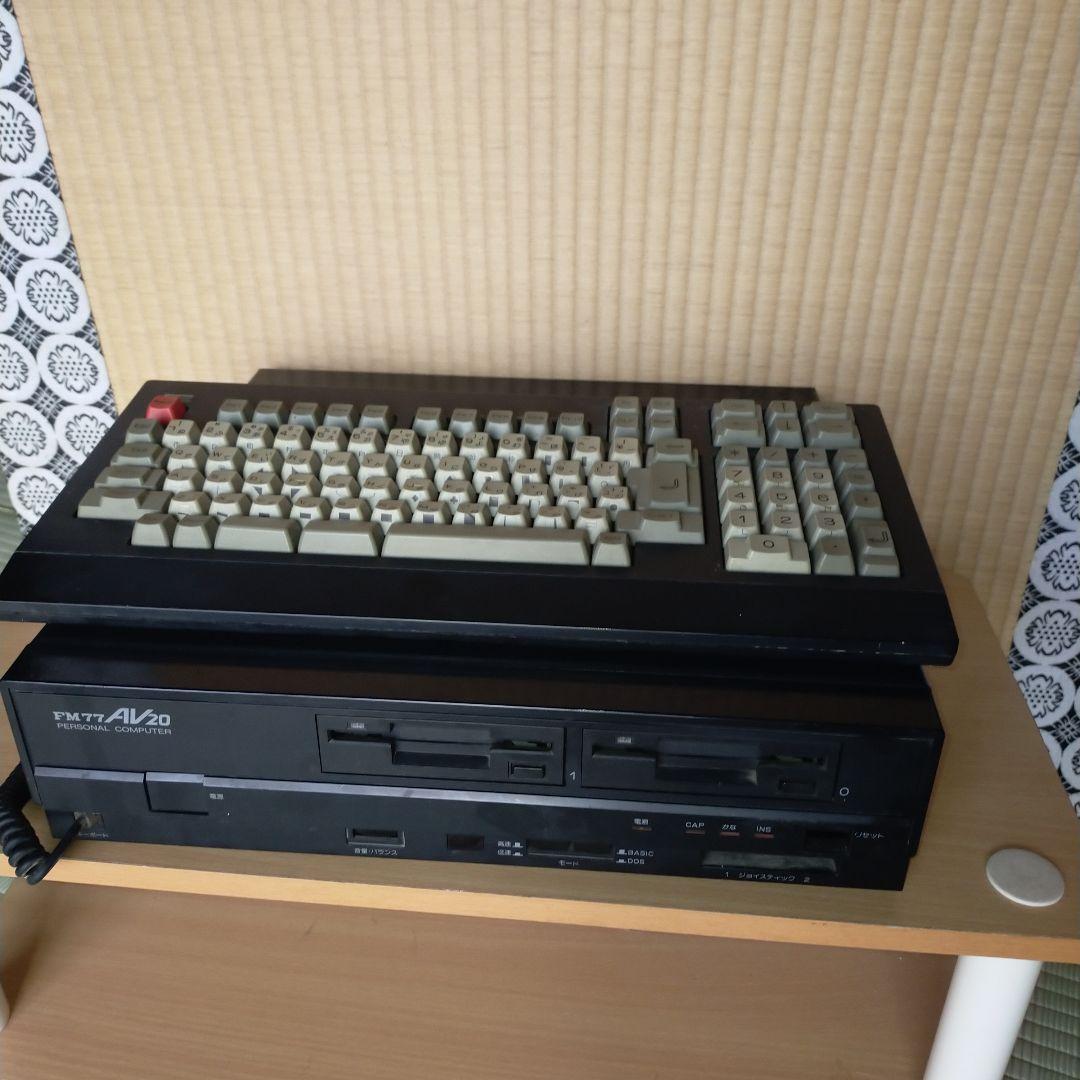 富士通 FUJITSU　FM77AV20 -2 & FM77AVキーボード付き