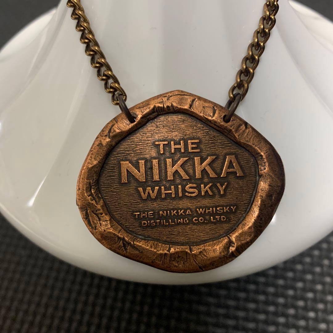 NIKKA ウイスキー メダル付きボトル，レア物古酒、値下げ