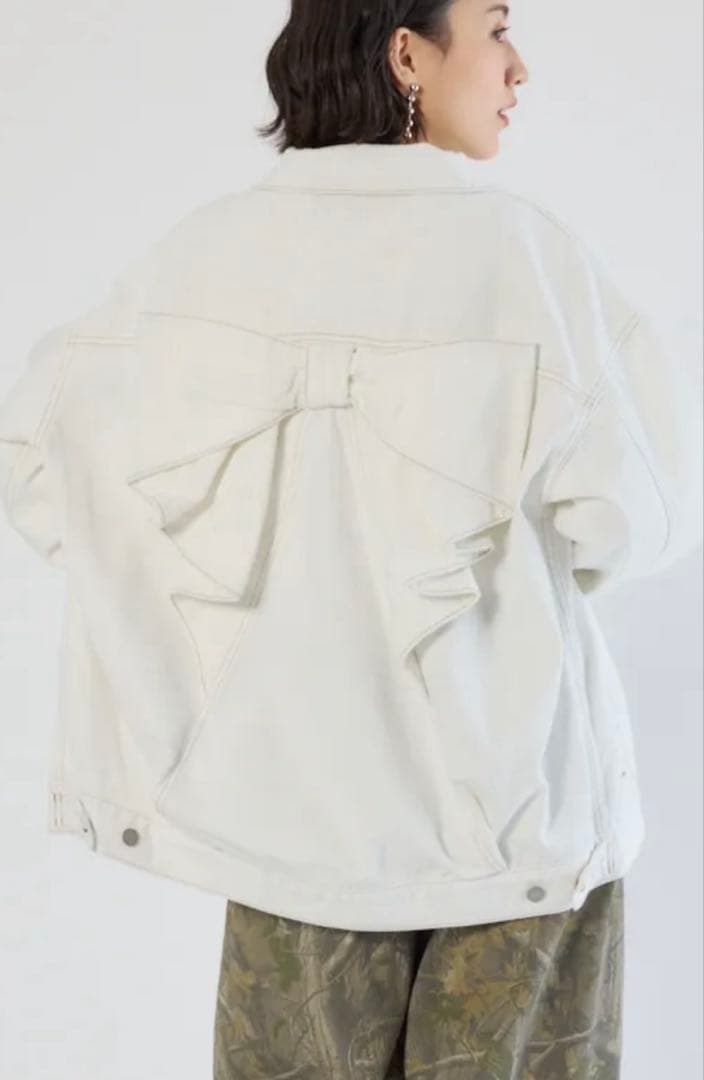 連休限定値下げ！ロデオクラウンズビックリボンデニムジャケット