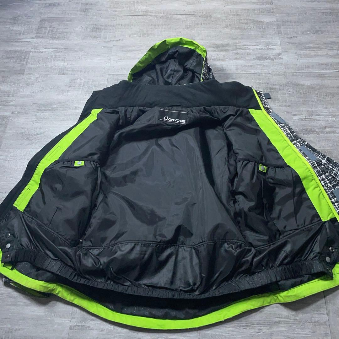 オススメ⭐︎ ONYONE スキーウェア デモモデル SーM チェック柄 総柄 S