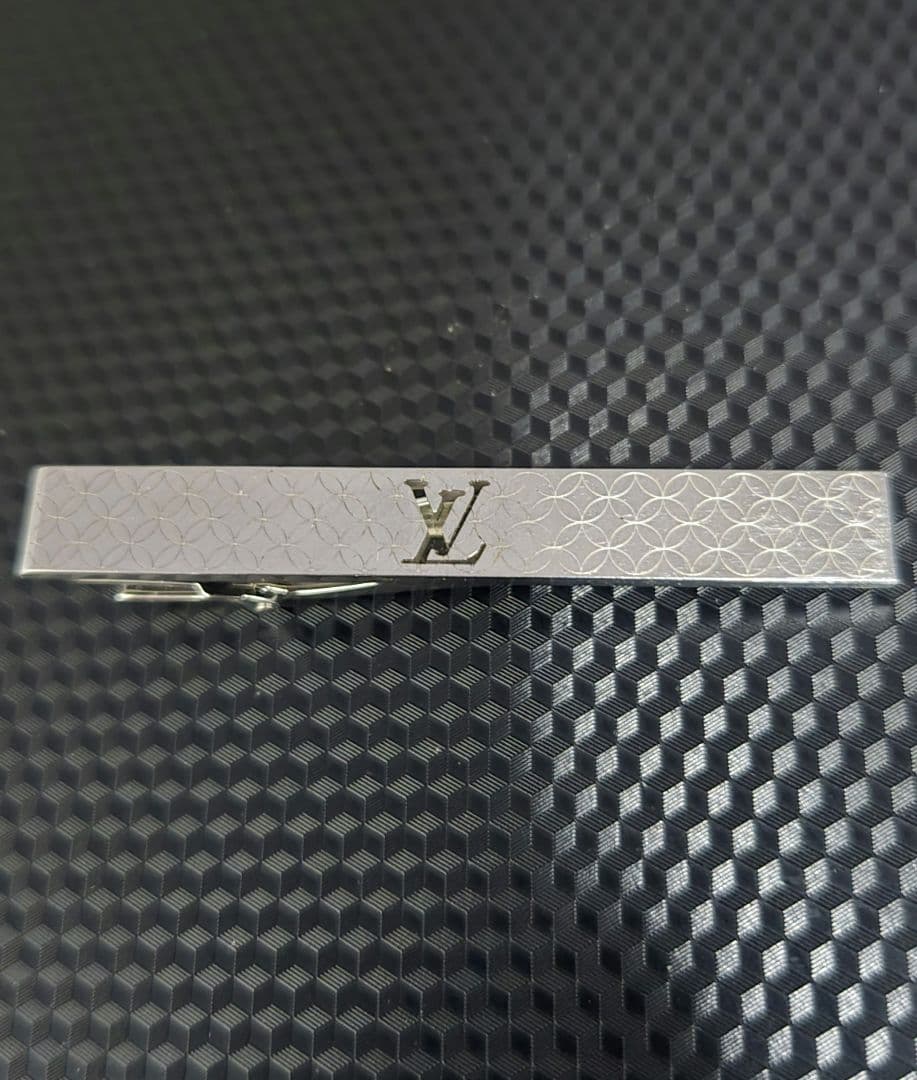 Louis Vuitton 本物、ネクタイピン定価5万5千円程