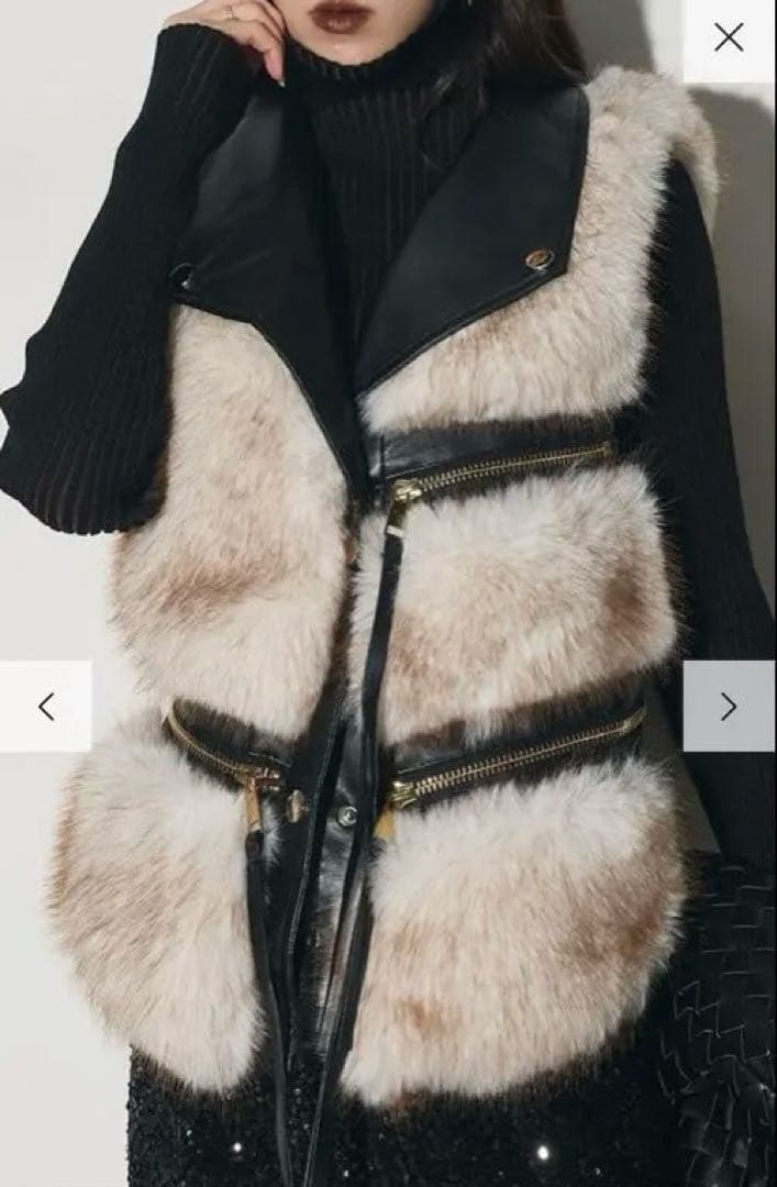 Andrea＆co. フェイクファーライダースベスト