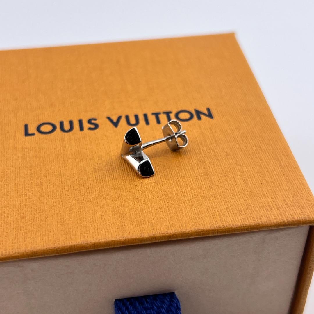 【美品】ルイヴィトン エセンシャルV ピアス シルバー スタッズ 片耳