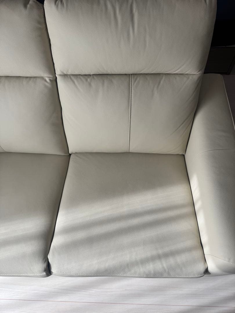 【ニトリ製】電動リクライニング機能付き2人掛けソファ UM04(アイボリー色)