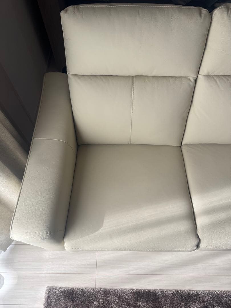 【ニトリ製】電動リクライニング機能付き2人掛けソファ UM04(アイボリー色)