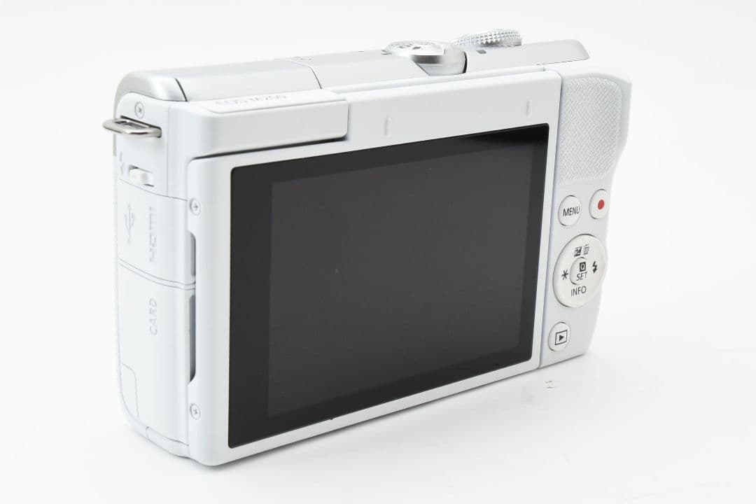 ♥ほぼ新品❤️スリムミラーレス♪スマホ転送OK★キヤノン EOS M200❤️