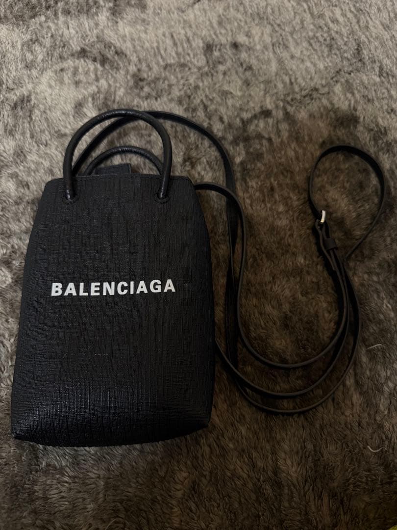 BALENCIAGA ブラック ショルダーバック