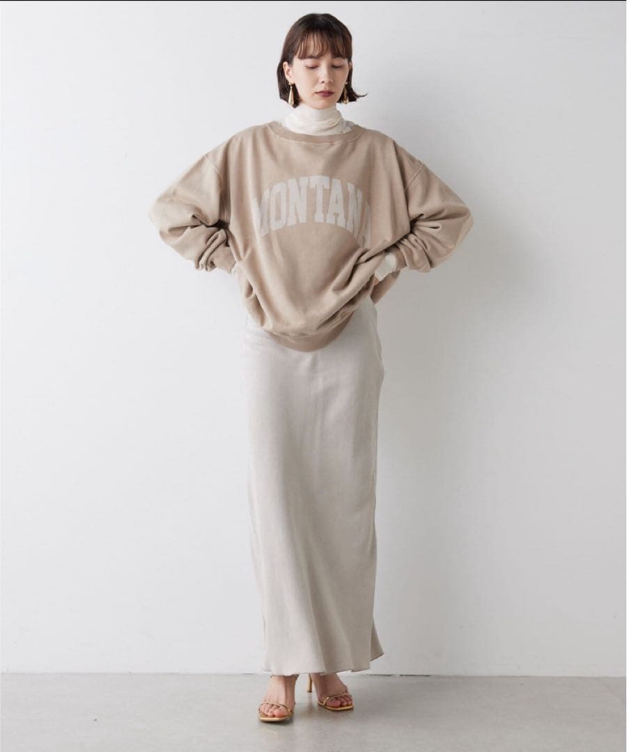 ウィムガゼット　今季　ピグメントロゴ　 プルオーバー