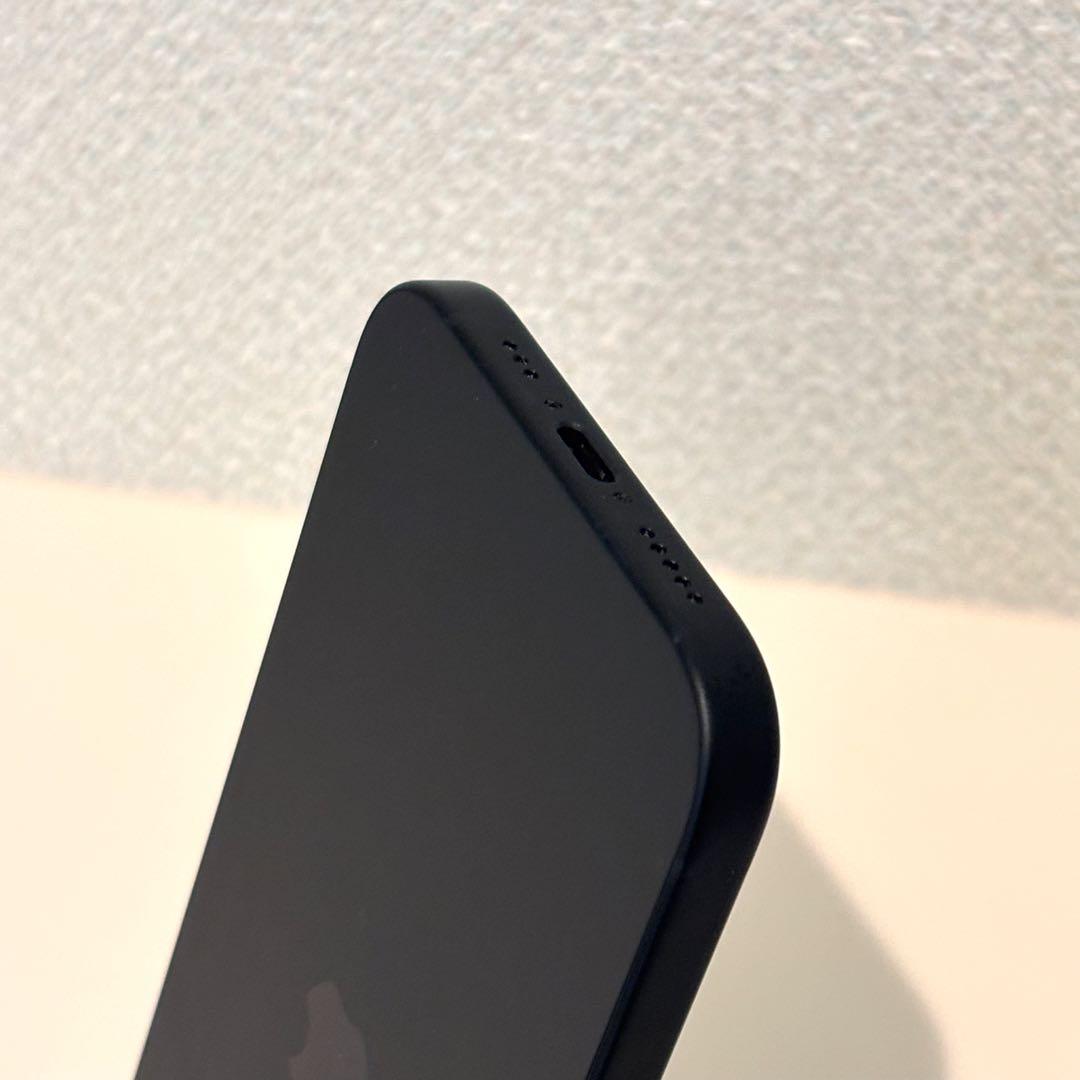 【kira】iPhone 15 128GB 本体 ブラック 97%