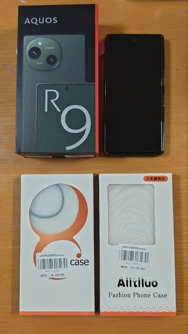 AQUOS R9 本体 + Ailitluoケース付き