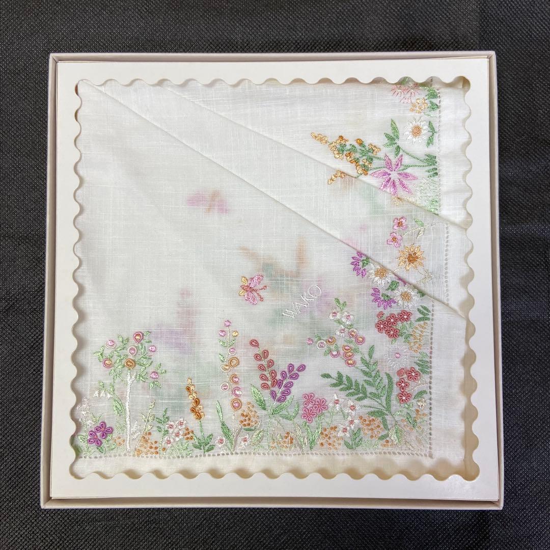 WAKO 和光　手刺繍ハンカチ／野の花