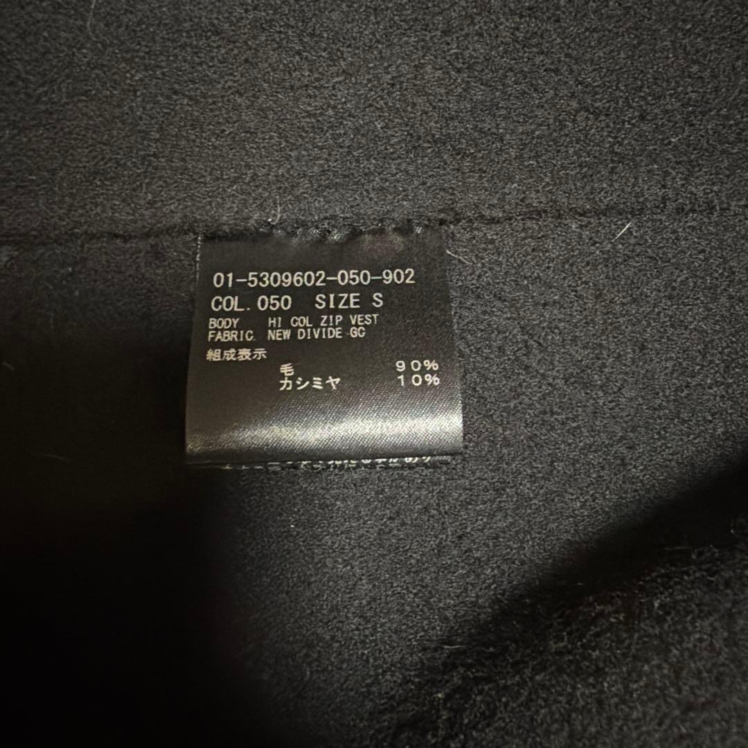 2025年購入Theory フード付き黒ジレ　ベスト