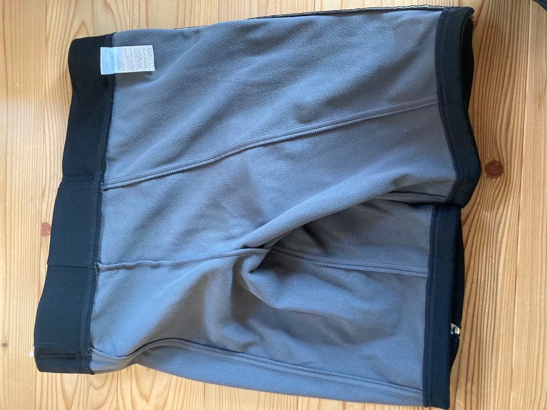 美品デサント　アルペン競技用　ショートパンツ