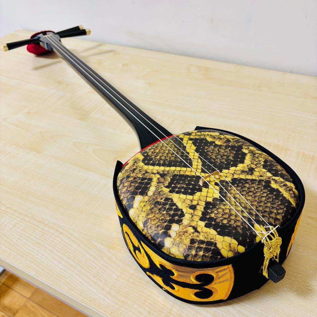 【美品】沖縄三線 人工皮 初心者 和楽器 民謡 三味線 送料込み