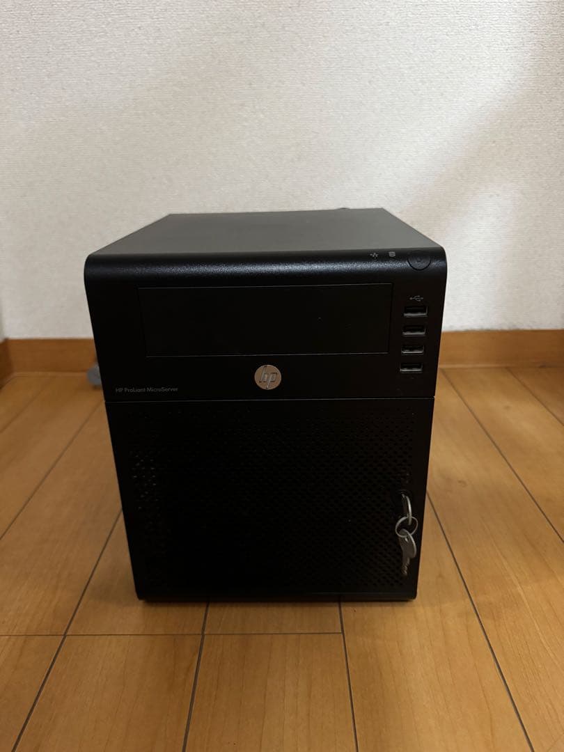 サーバー HP MicroServer N36L + Remote Access Card