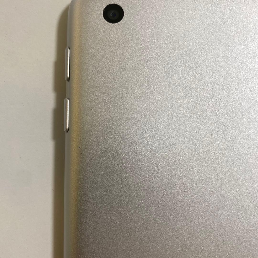 【美品】Apple iPad 第6世代 Wi-Fiモデル／128GB／シルバー