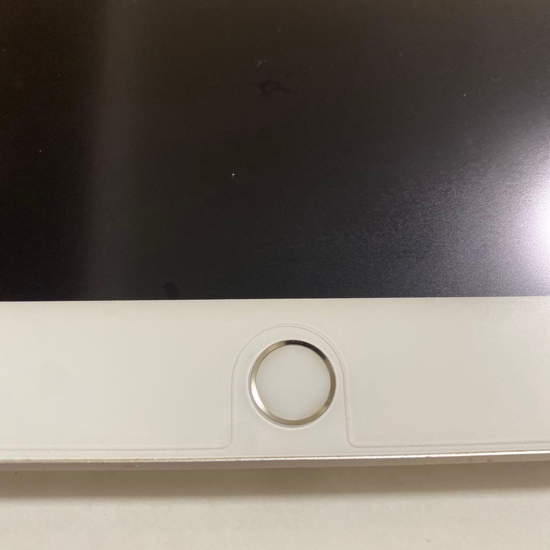【美品】Apple iPad 第6世代 Wi-Fiモデル／128GB／シルバー
