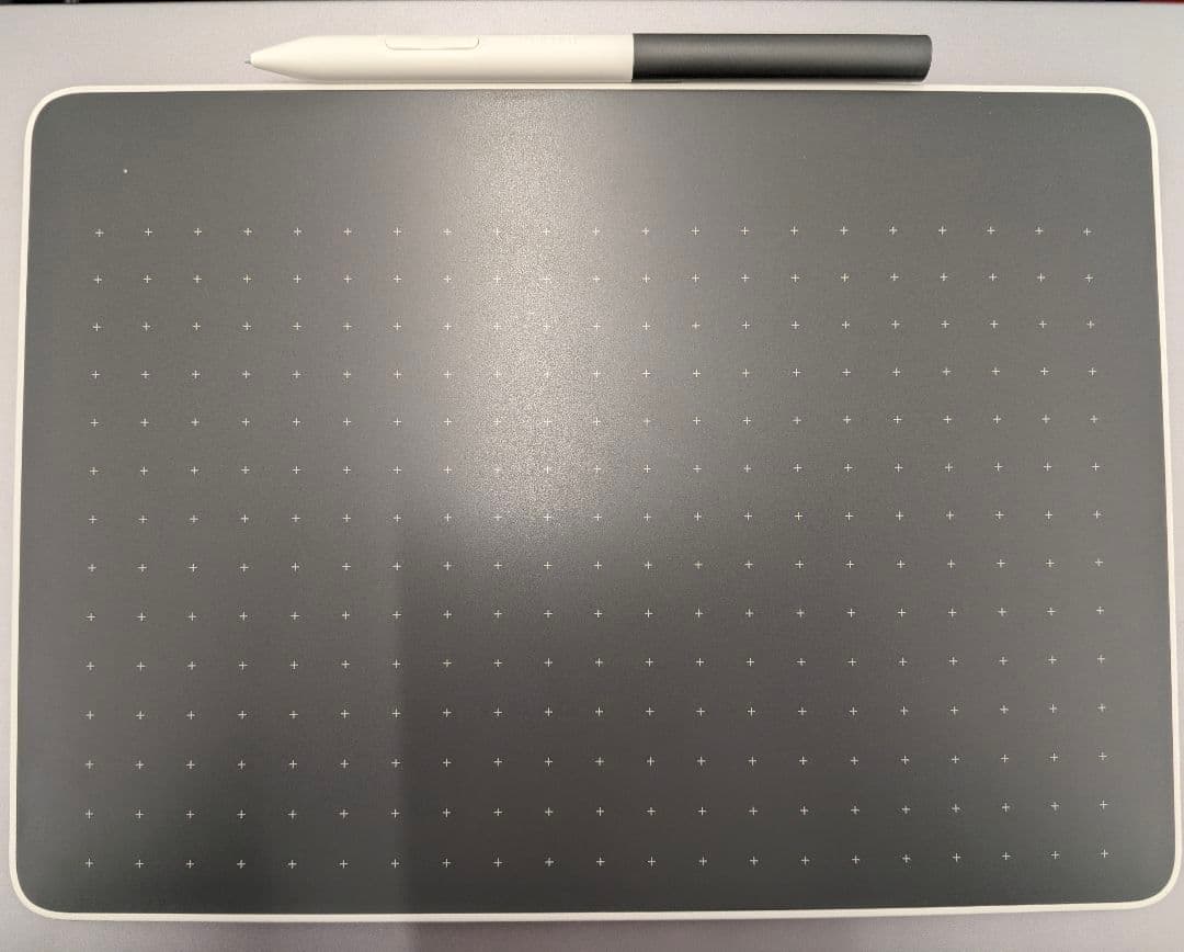 Wacom One ペンタブレット medium