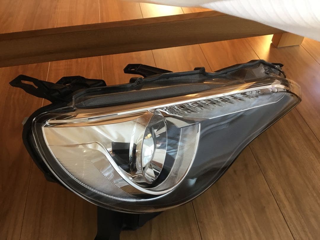 トヨタ　86　純正ヘッドライト左右SET　DBA-ZN6