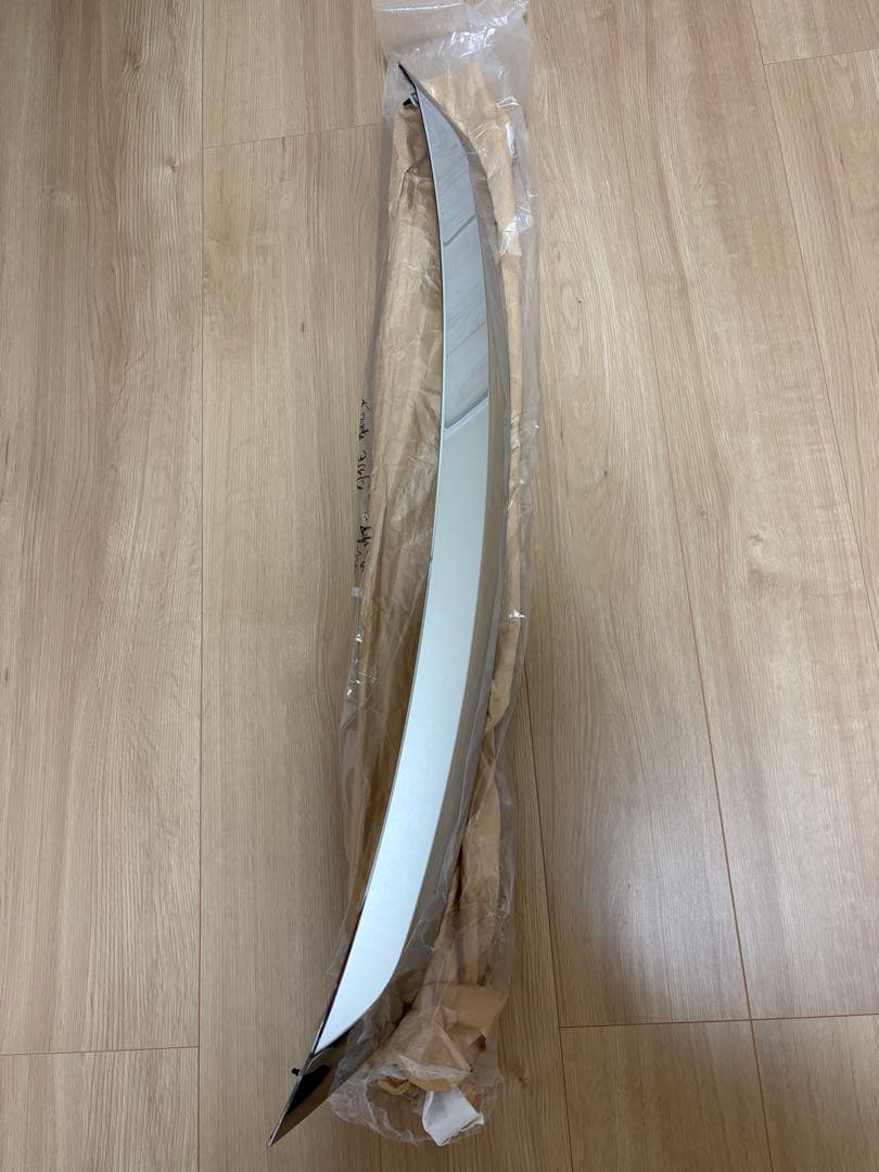 ハリアー60系後期　メッキボンネットフードモー