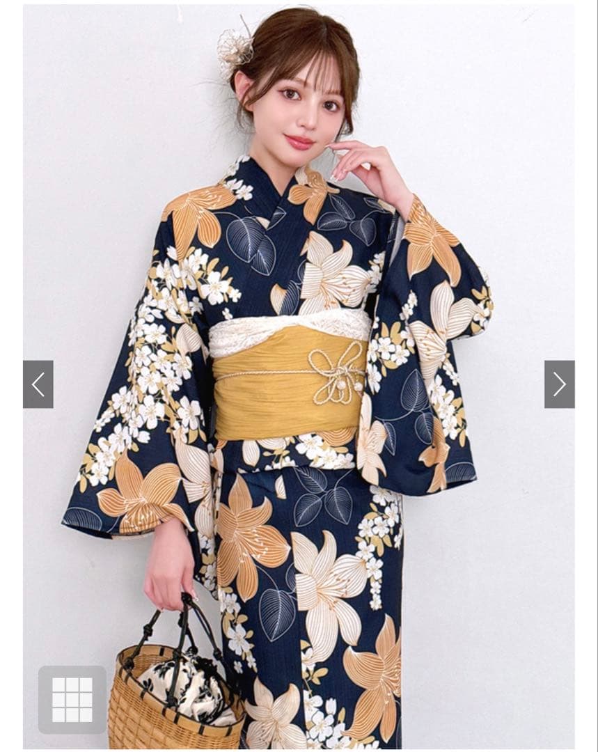 【美品】百合 花柄 浴衣