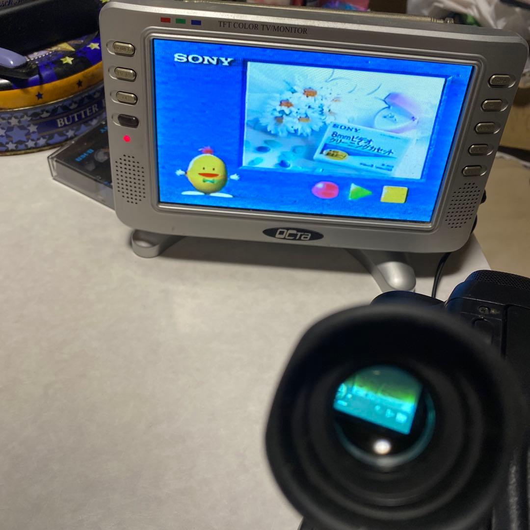 SONY Video8 ビデオカメラ　CCD-TR212 ①
